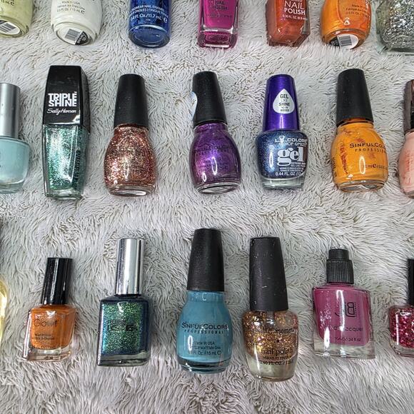Mixed lot of Nail Polish Lot of 30 Assorted Colors Lot 2 - Picture 5 of 16